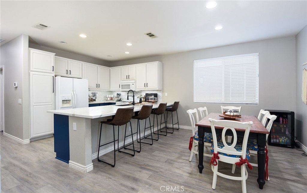 Dining room, Interior, Kitchen, Recessed Lighting, Wood Texture Flooring