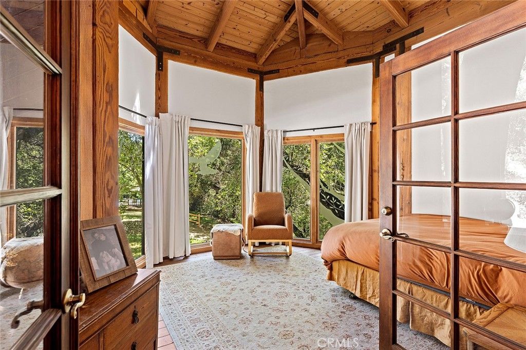 Bedroom, Interior, Wooden Beams, Wooden Ceilings