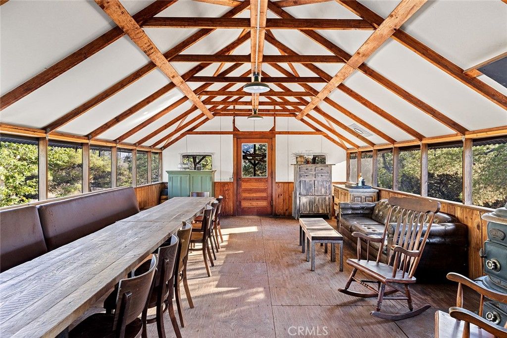 Dining room, Interior, Piano, Wooden Beams