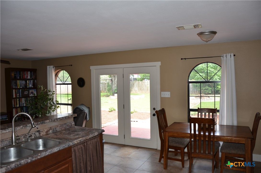 Dining room, Interior