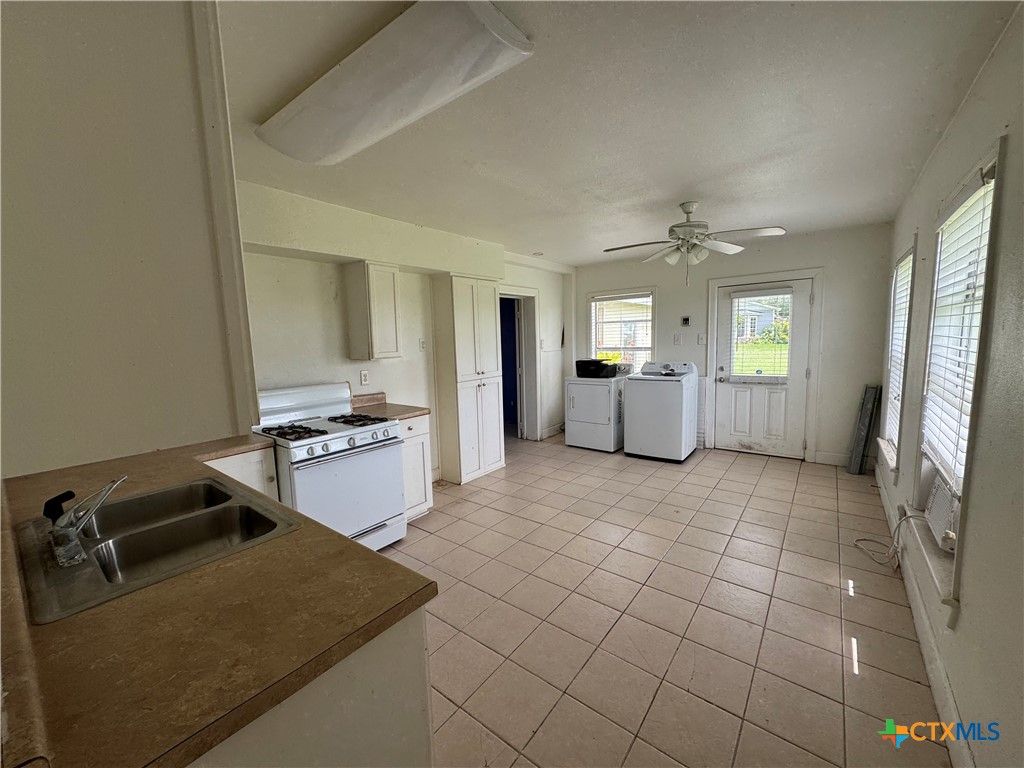 Interior, Kitchen, Washer