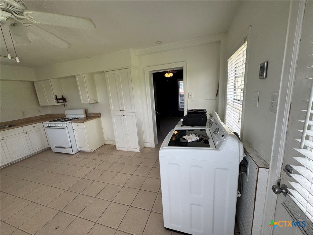 Interior, Kitchen, Washer