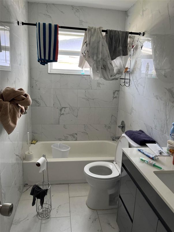 Bathroom, Interior, Marble, Marble Walls