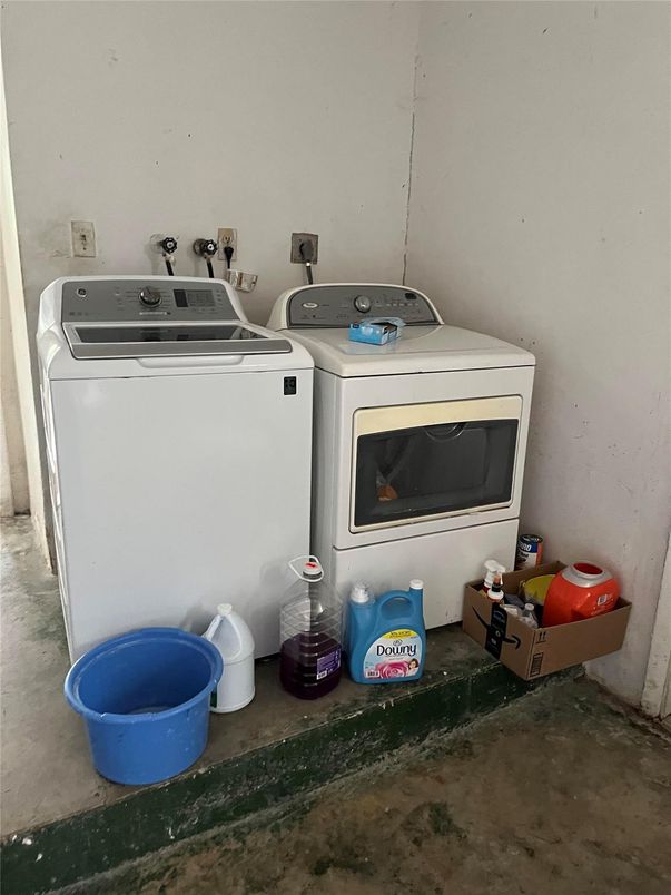 Interior, Washer