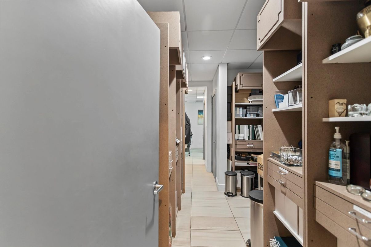 Interior, Recessed Lighting