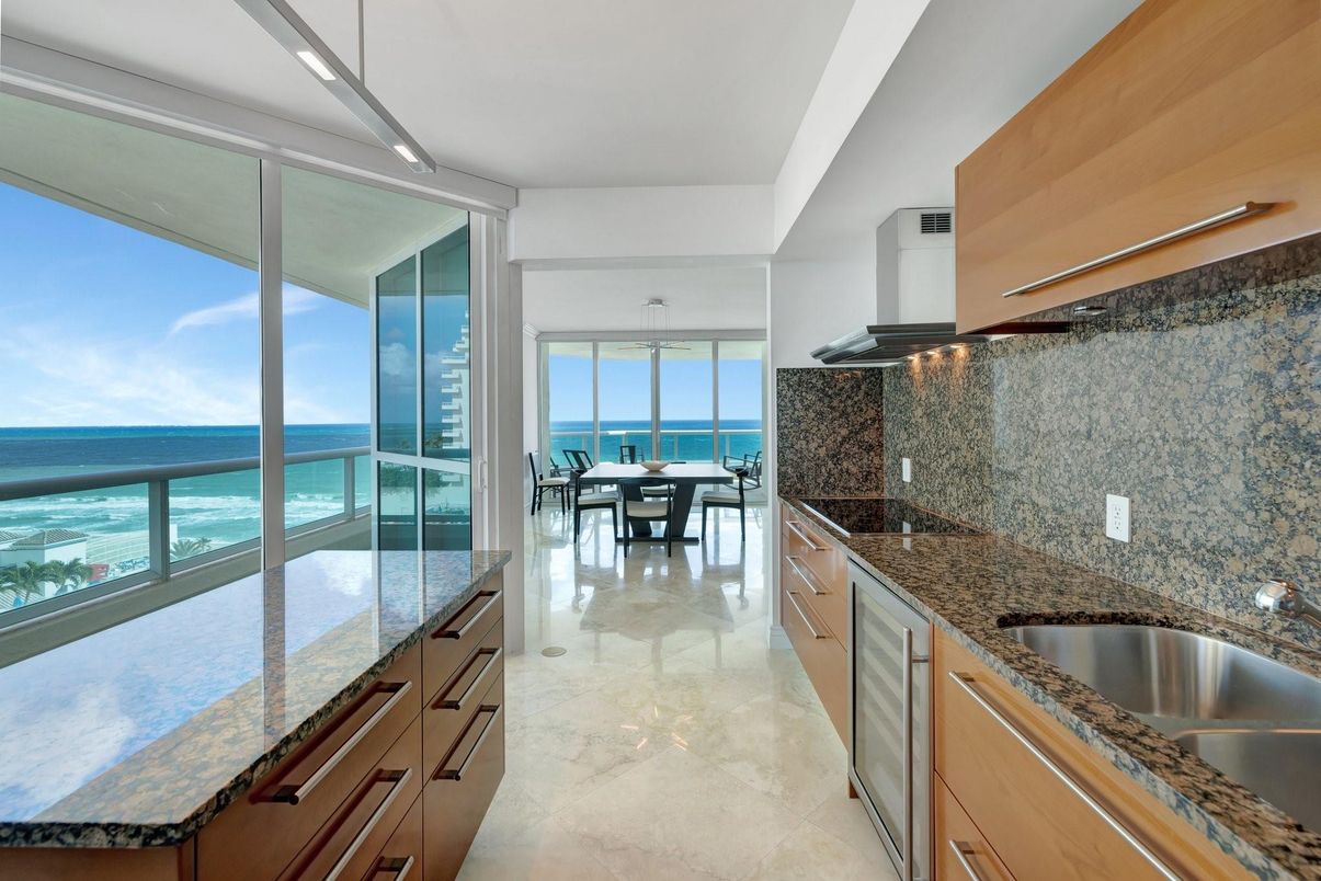 Dining room, Interior, Kitchen, Pendant Lights, Water