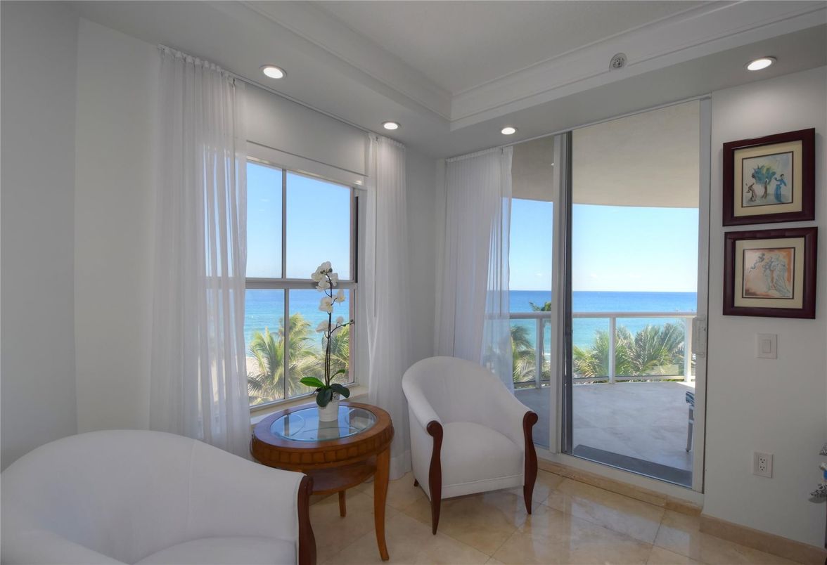 Interior, Recessed Lighting, Water