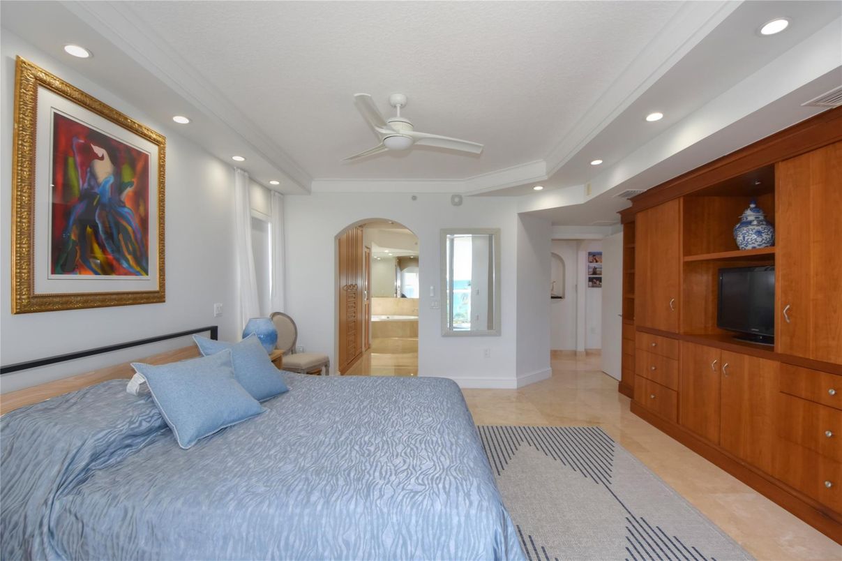 Bedroom, Interior, Recessed Lighting