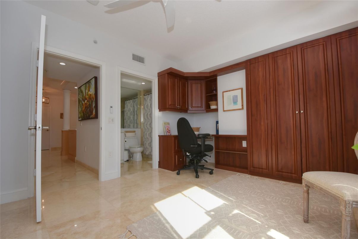 Bathroom, Home Office, Interior, Recessed Lighting