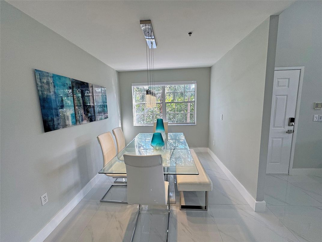 Dining room, Interior, Marble, Pendant Lights