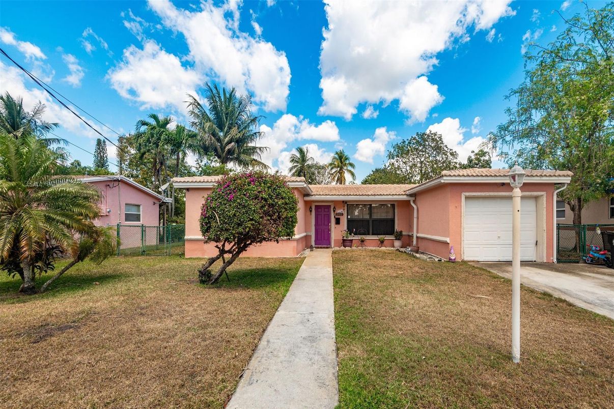 Attached, Backyard, Exterior, Facade, Ranch