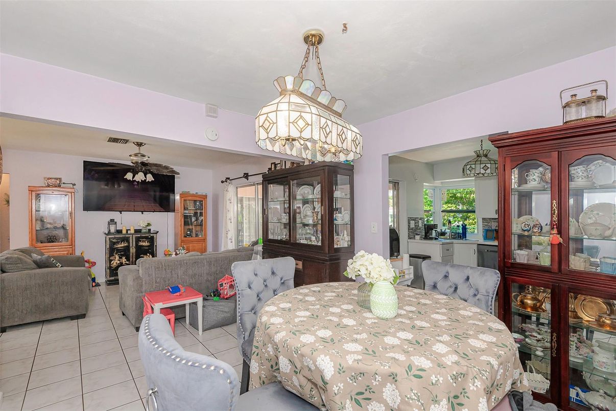 Dining room, Interior, Pendant Lights