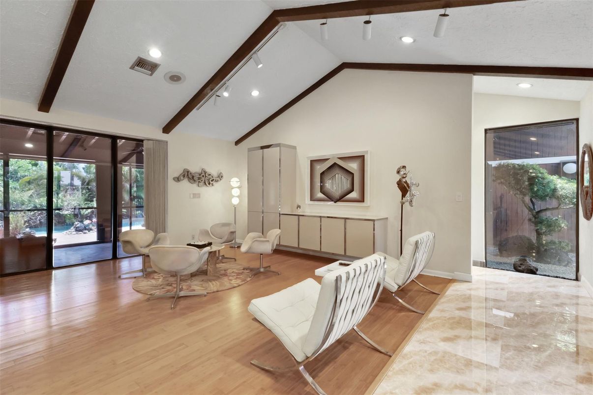 Interior, Living room, Recessed Lighting, Wood Texture Flooring