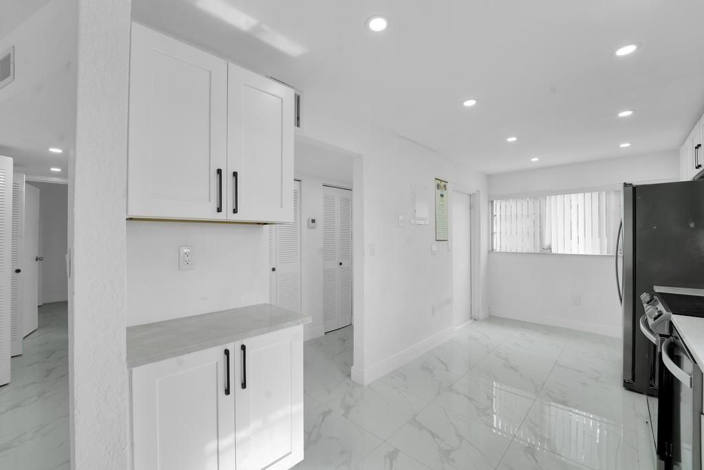 Interior, Kitchen, Marble, Recessed Lighting
