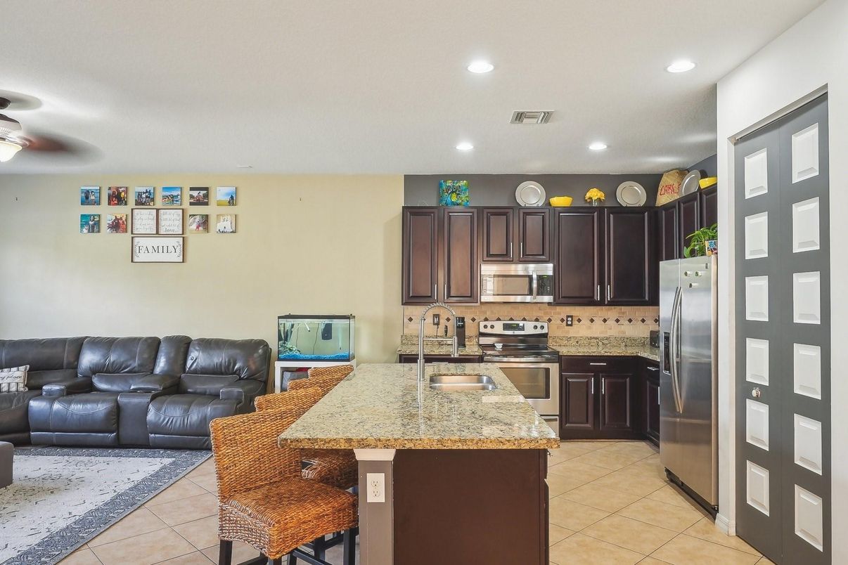 Interior, Kitchen, Living room, Recessed Lighting, Stainless Steel Appliances