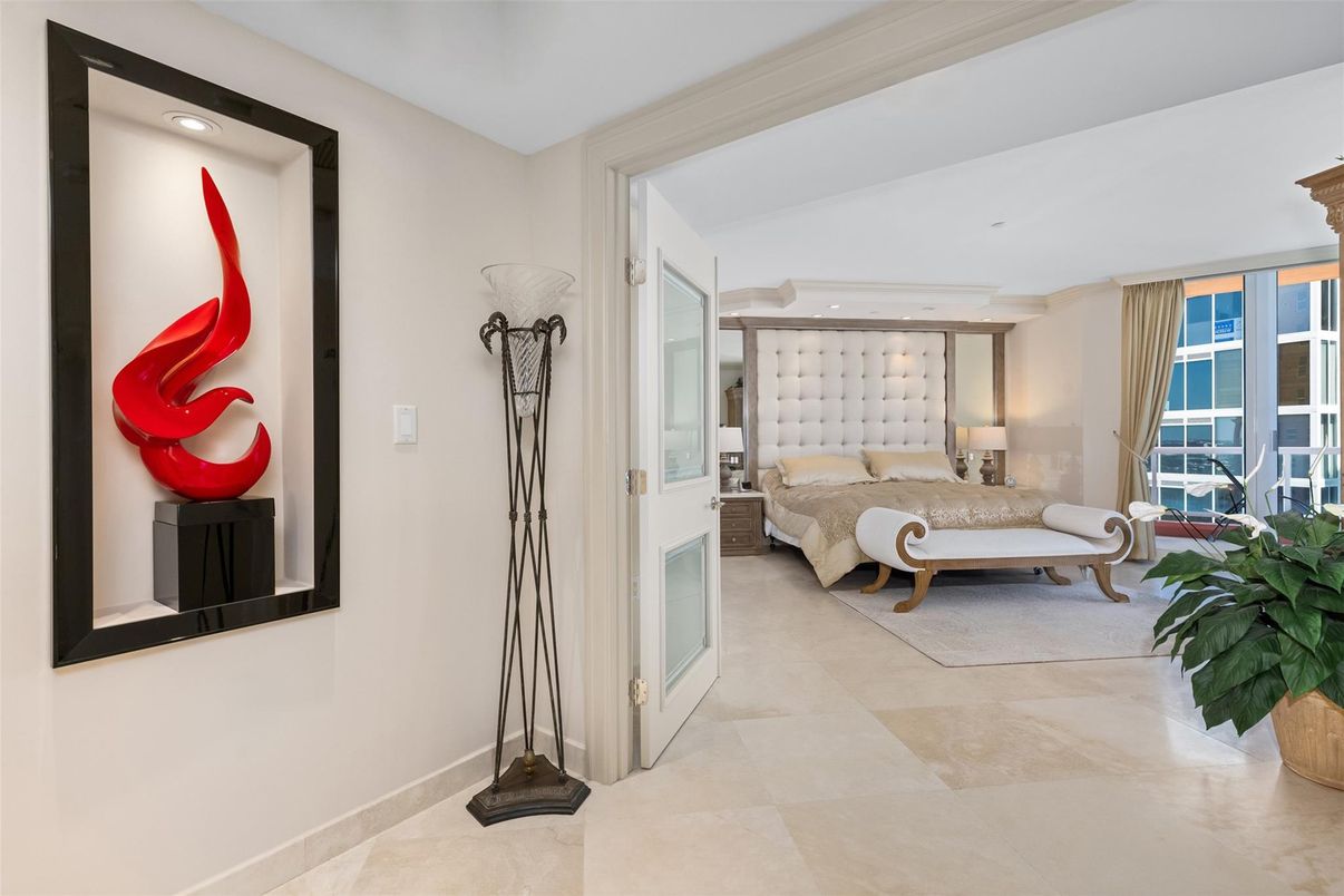 Bedroom, Interior, Recessed Lighting