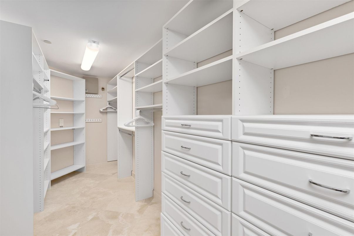 Interior, Walk-in Closets