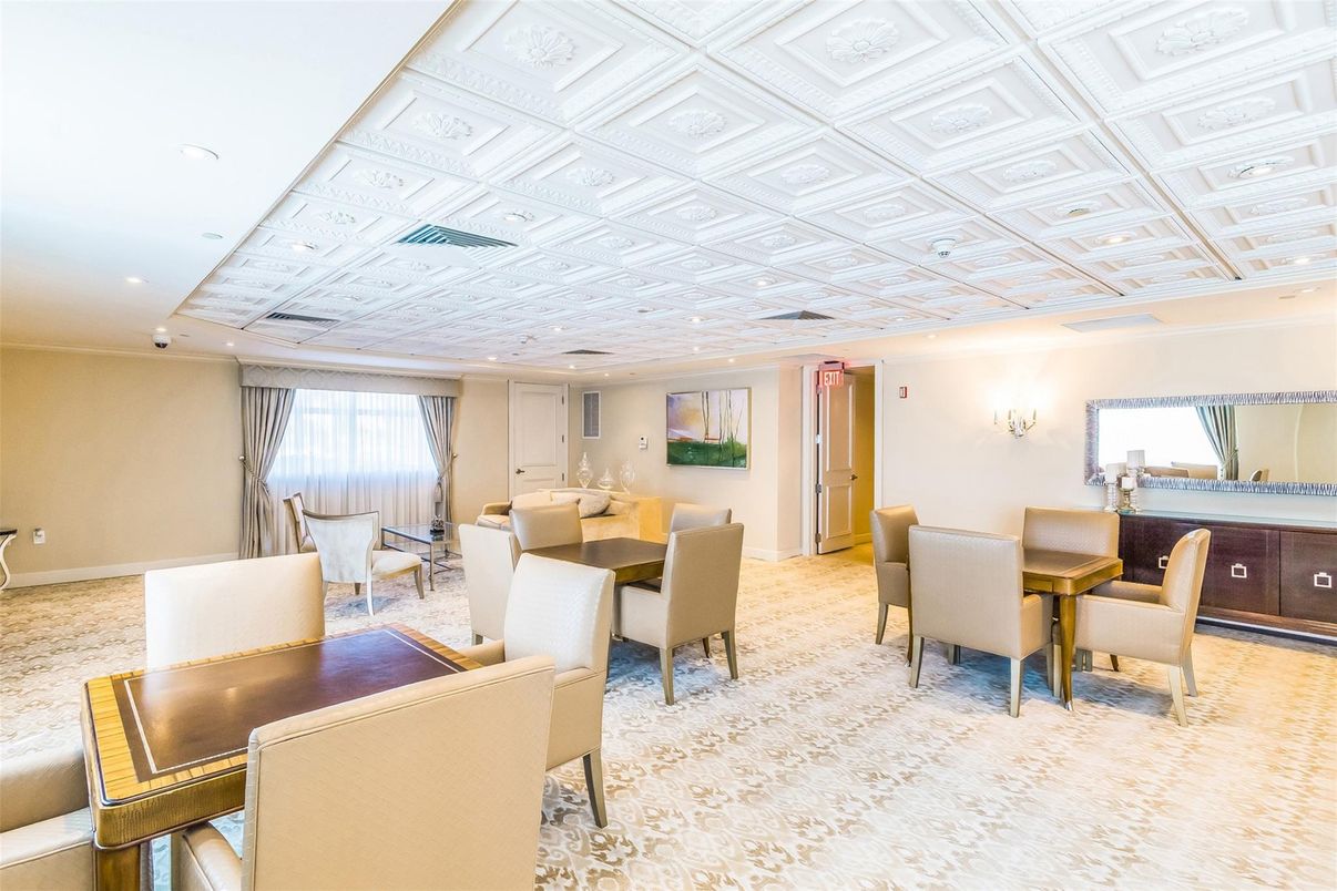Dining room, Interior, Living room, Recessed Lighting