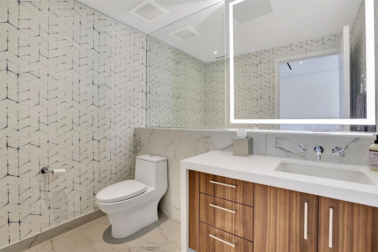Bathroom, Interior, Marble, Recessed Lighting