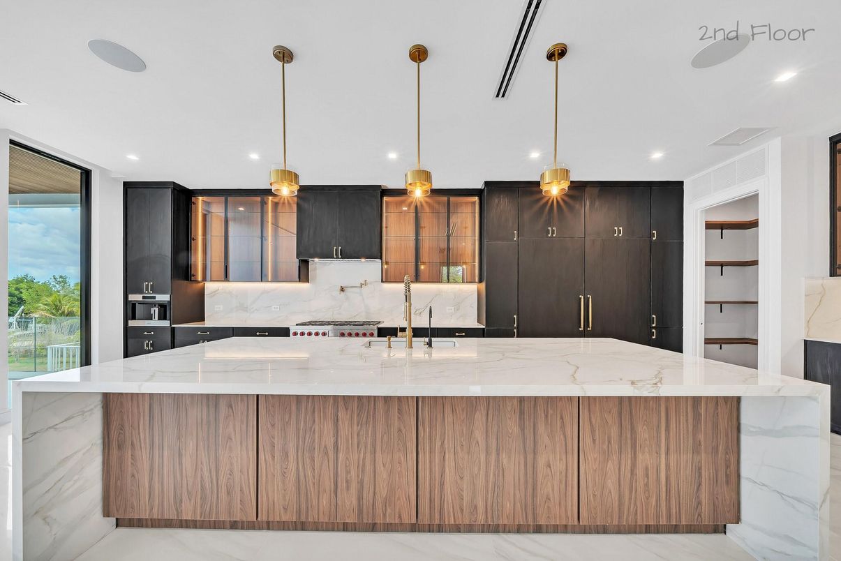 Interior, Kitchen, Marble Walls, Pendant Lights, Recessed Lighting