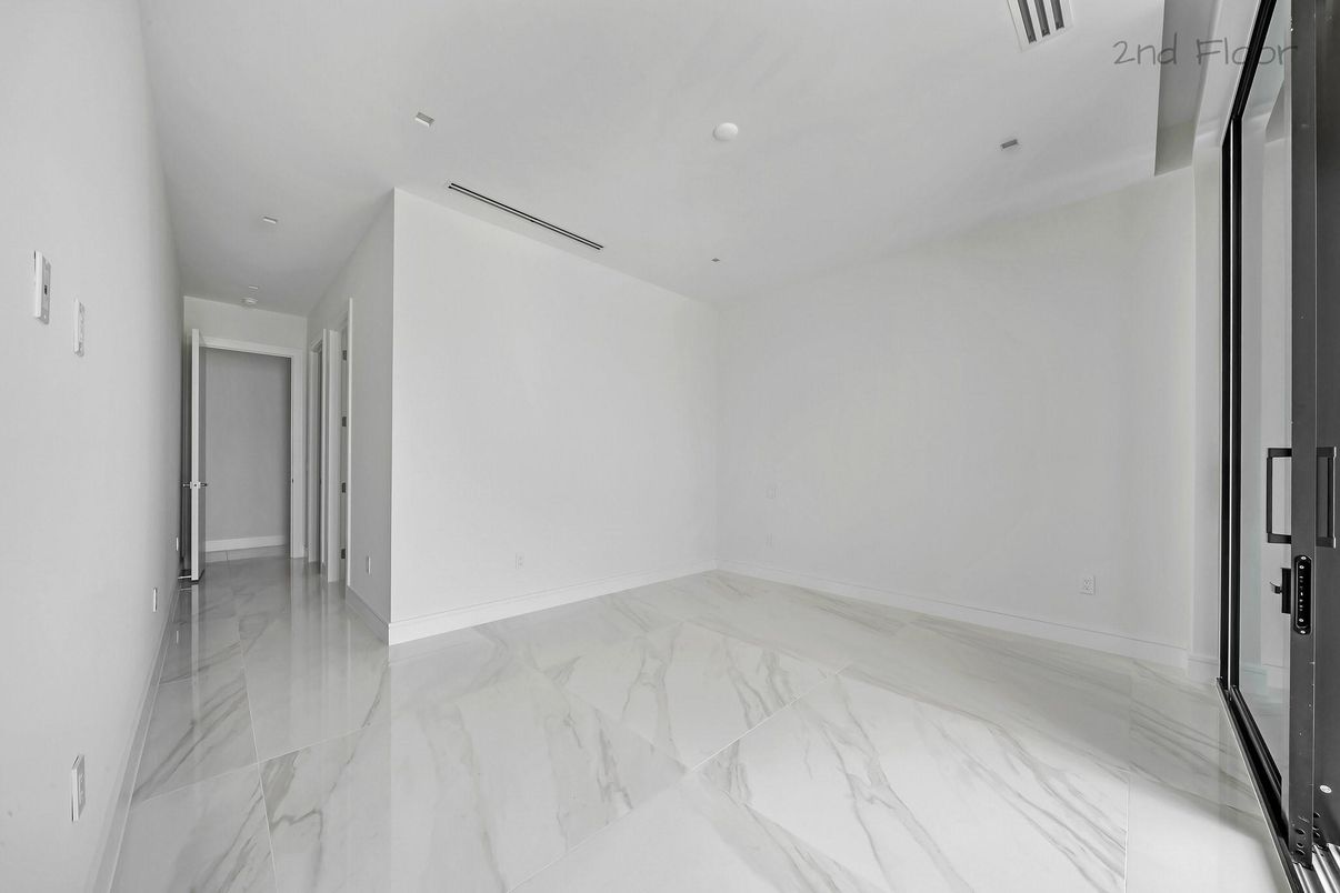 Empty room, Interior, Marble, Recessed Lighting