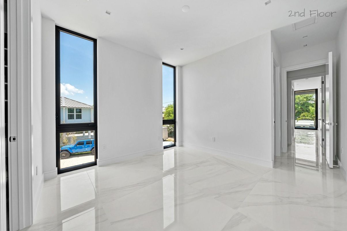 Empty room, Interior, Marble, Recessed Lighting