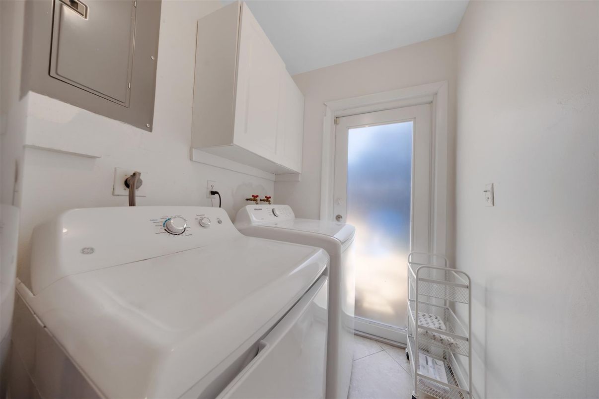 Interior, Washer