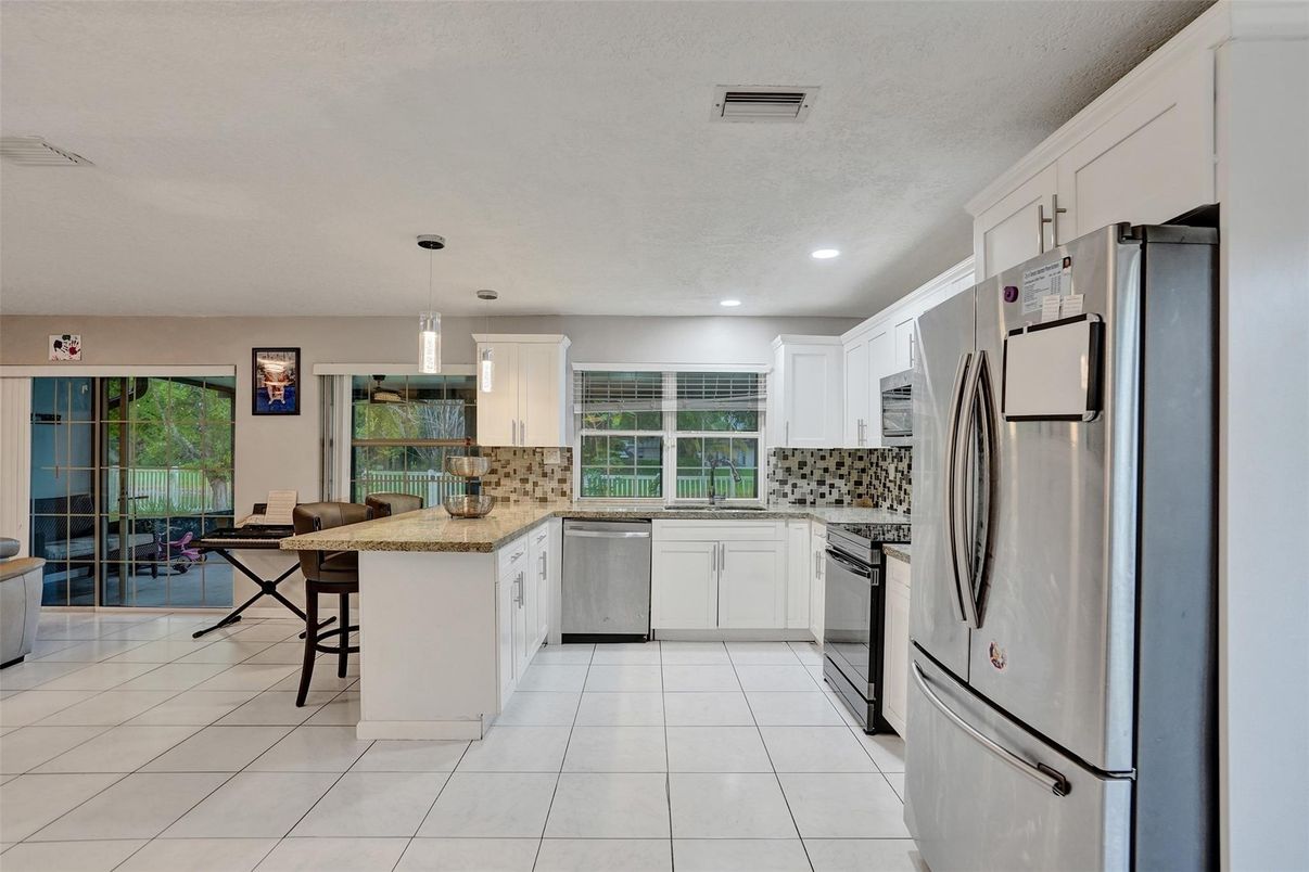 Interior, Kitchen, Pendant Lights, Recessed Lighting, Stainless Steel Appliances