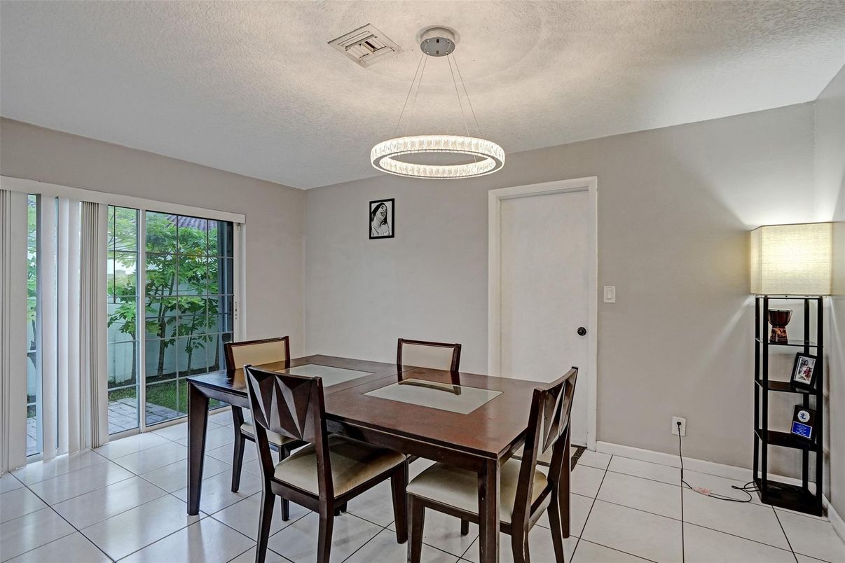 Dining room, Interior, Pendant Lights