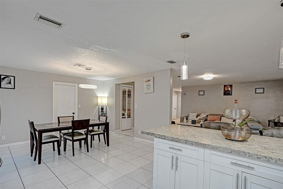 Dining room, Interior, Pendant Lights