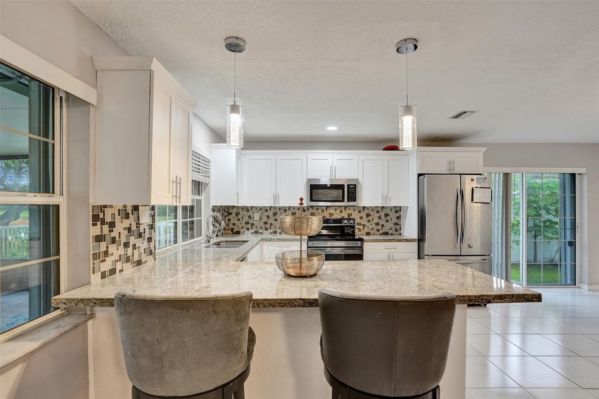 Interior, Kitchen, Pendant Lights, Recessed Lighting, Stainless Steel Appliances