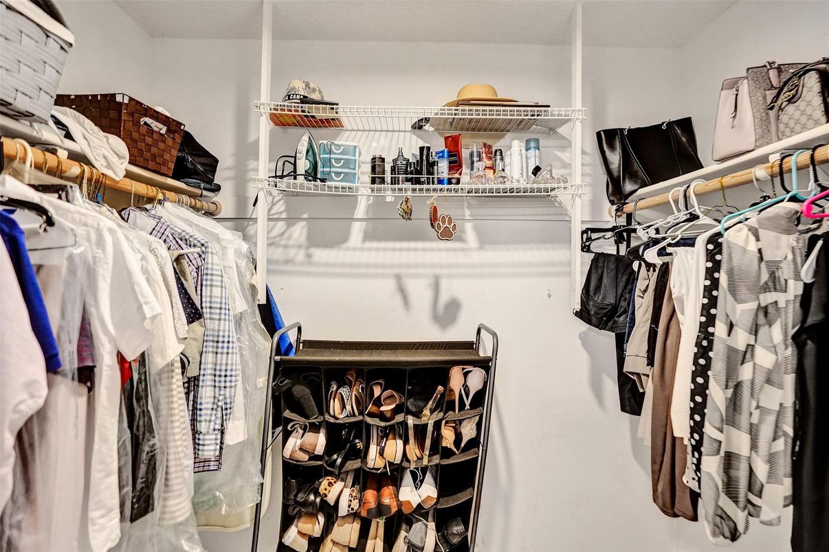 Interior, Walk-in Closets
