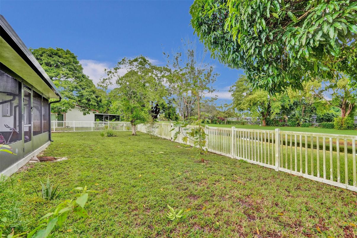 Backyard, Exterior