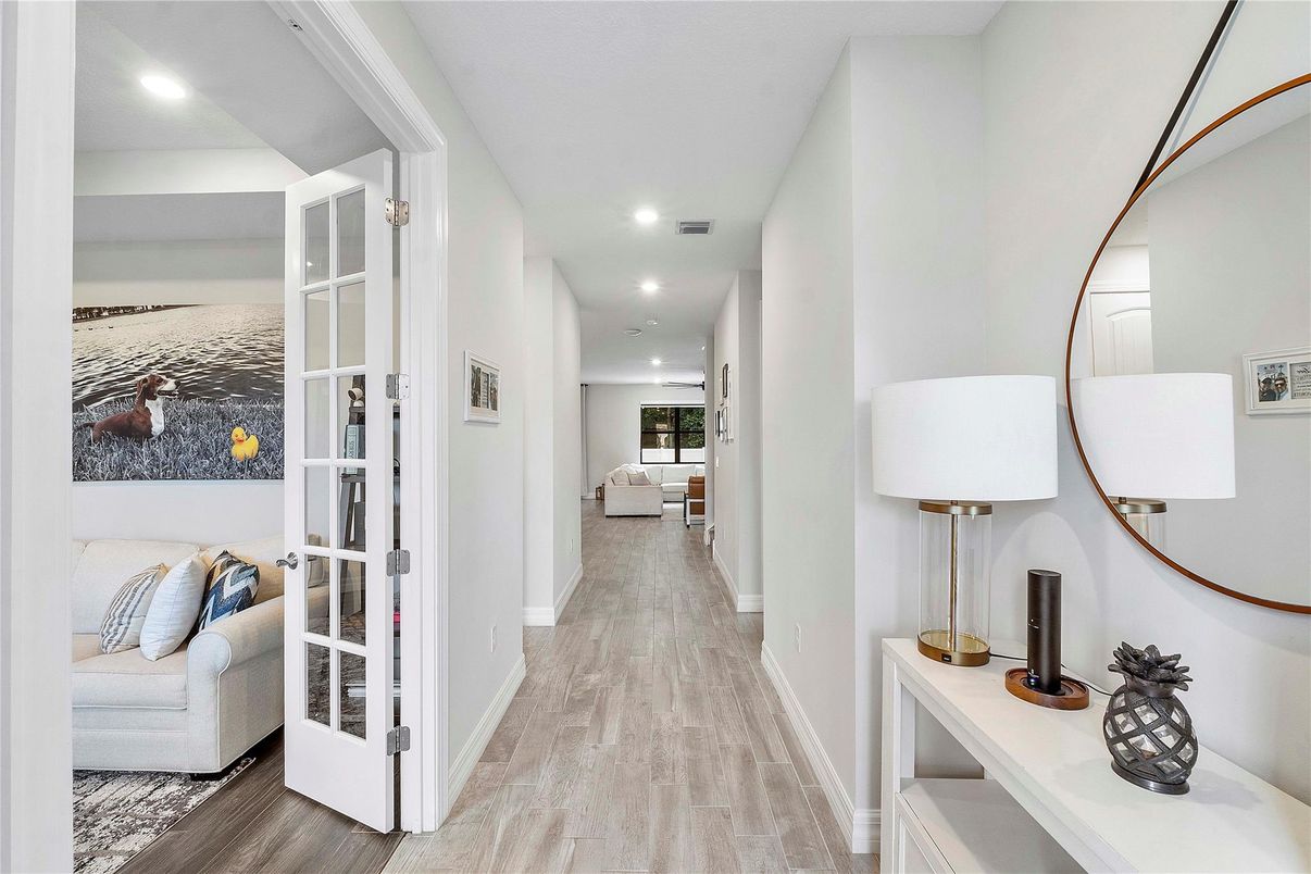 Interior, Recessed Lighting, Wood Texture Flooring