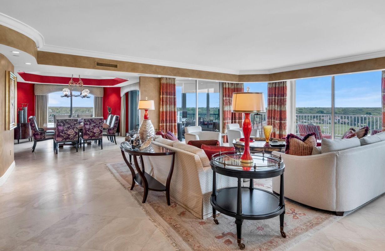 Chandelier, Dining room, Interior, Living room, Recessed Lighting