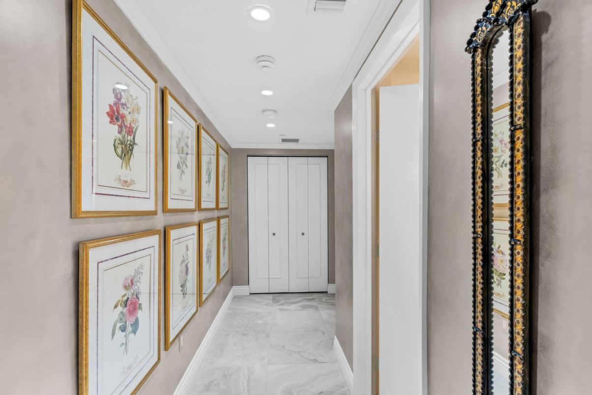 Interior, Marble, Recessed Lighting