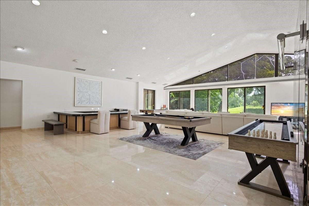 Billiard Table, Game Room, Interior, Recessed Lighting