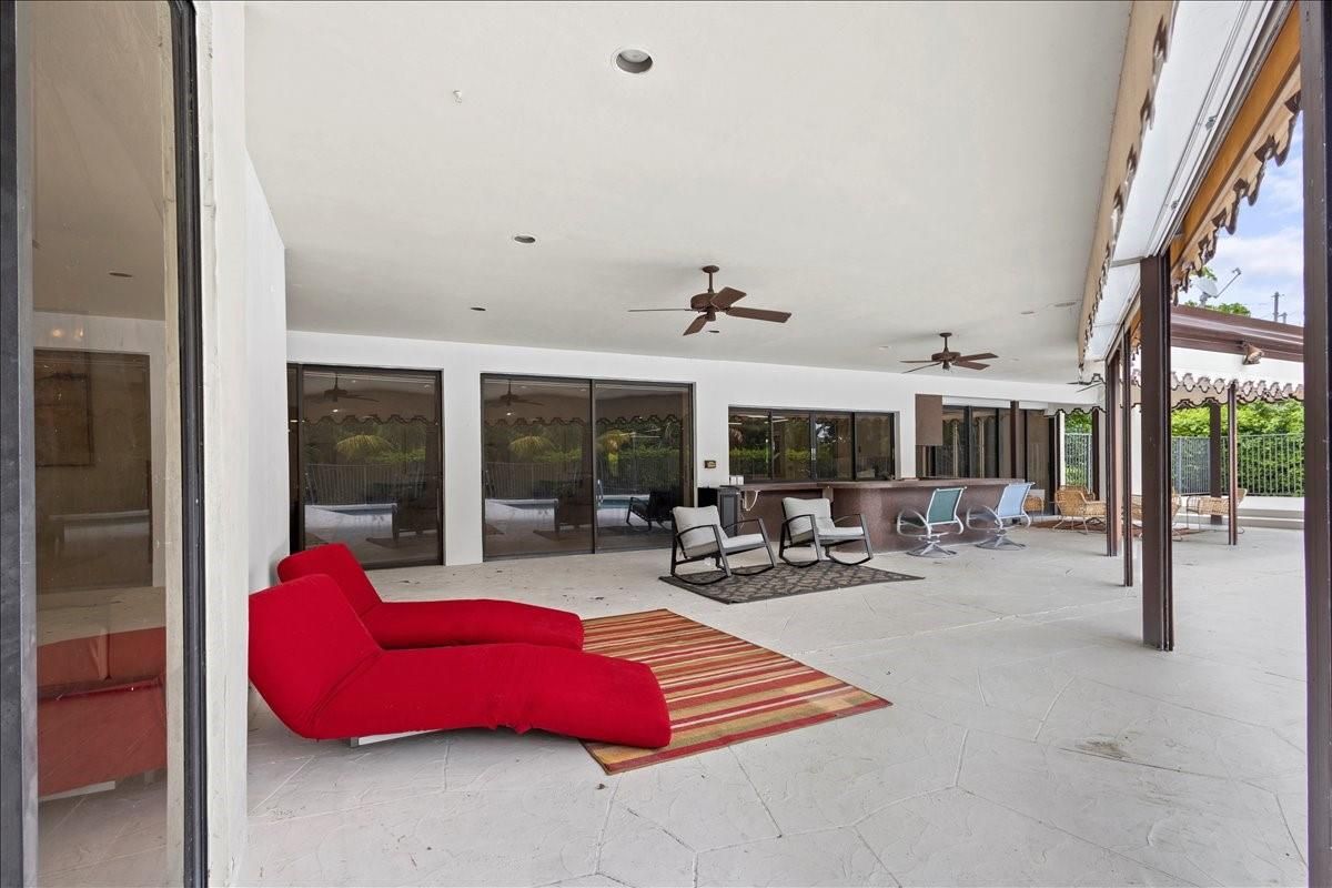 Exterior, Recessed Lighting