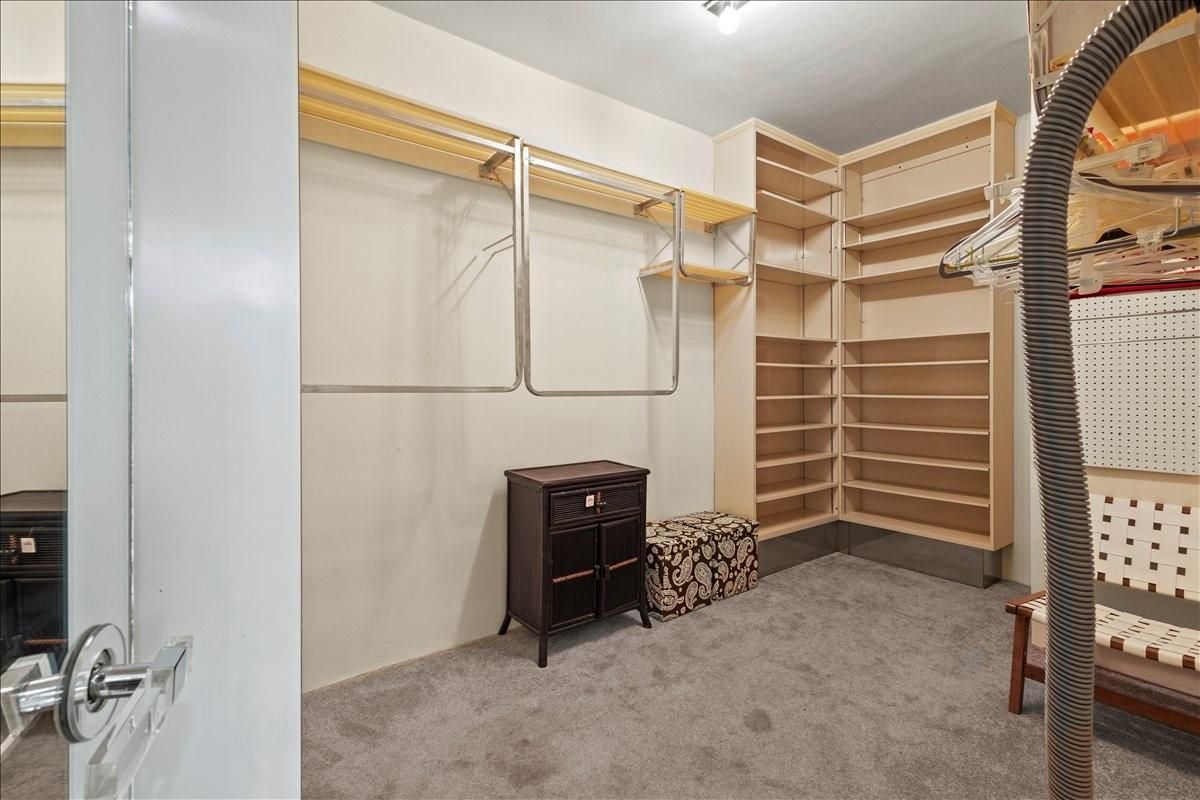 Interior, Walk-in Closets