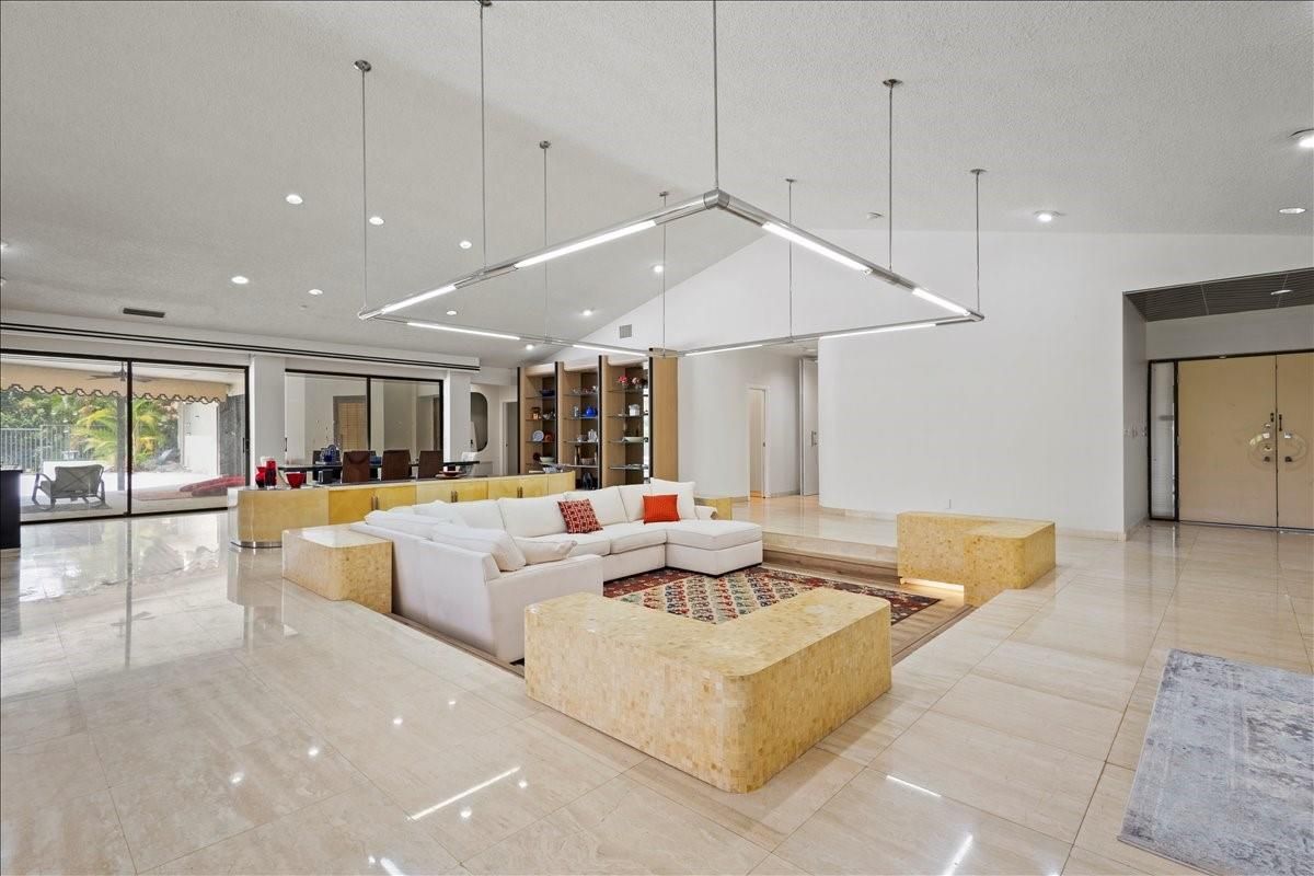 Interior, Living room, Pendant Lights, Recessed Lighting