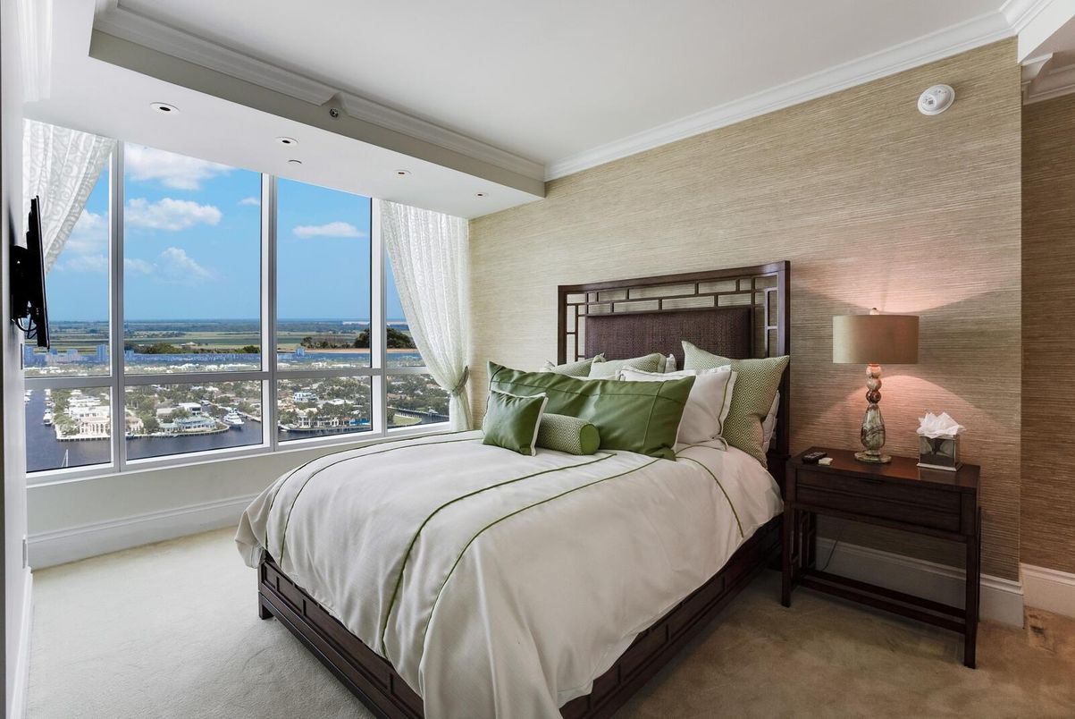 Bedroom, Interior, Recessed Lighting, Water