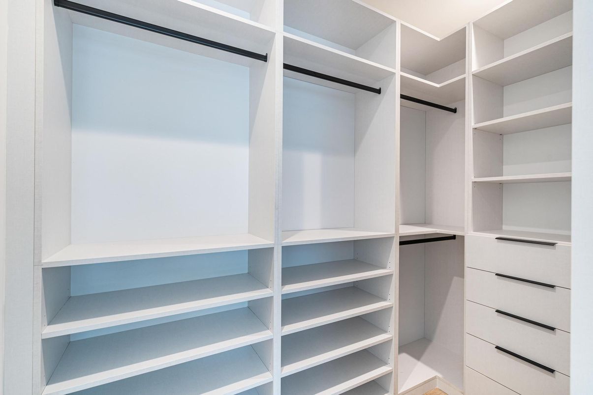 Interior, Walk-in Closets