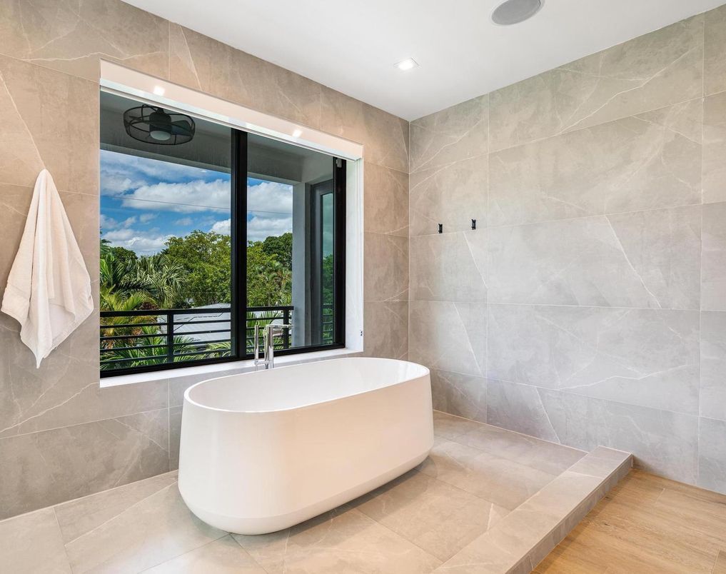 Bathroom, Free Standing Baths, Interior, Recessed Lighting