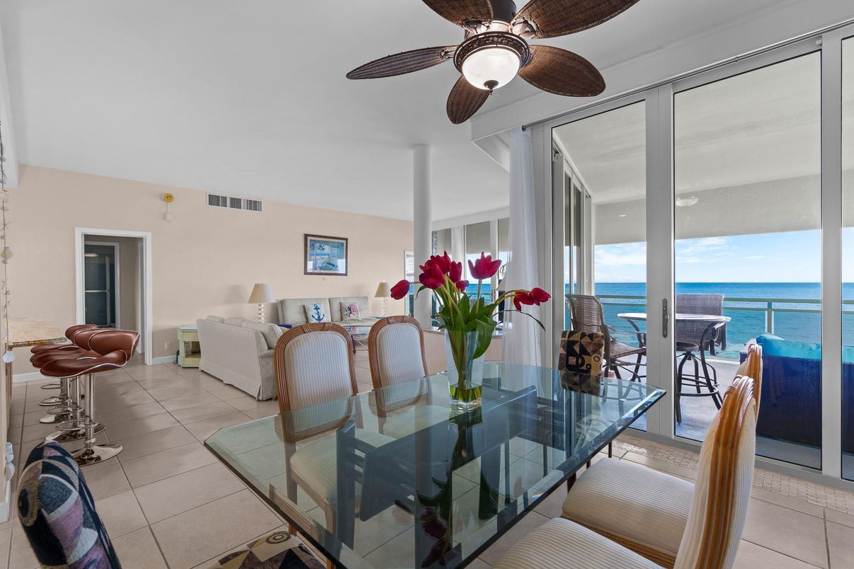 Dining room, Interior, Water