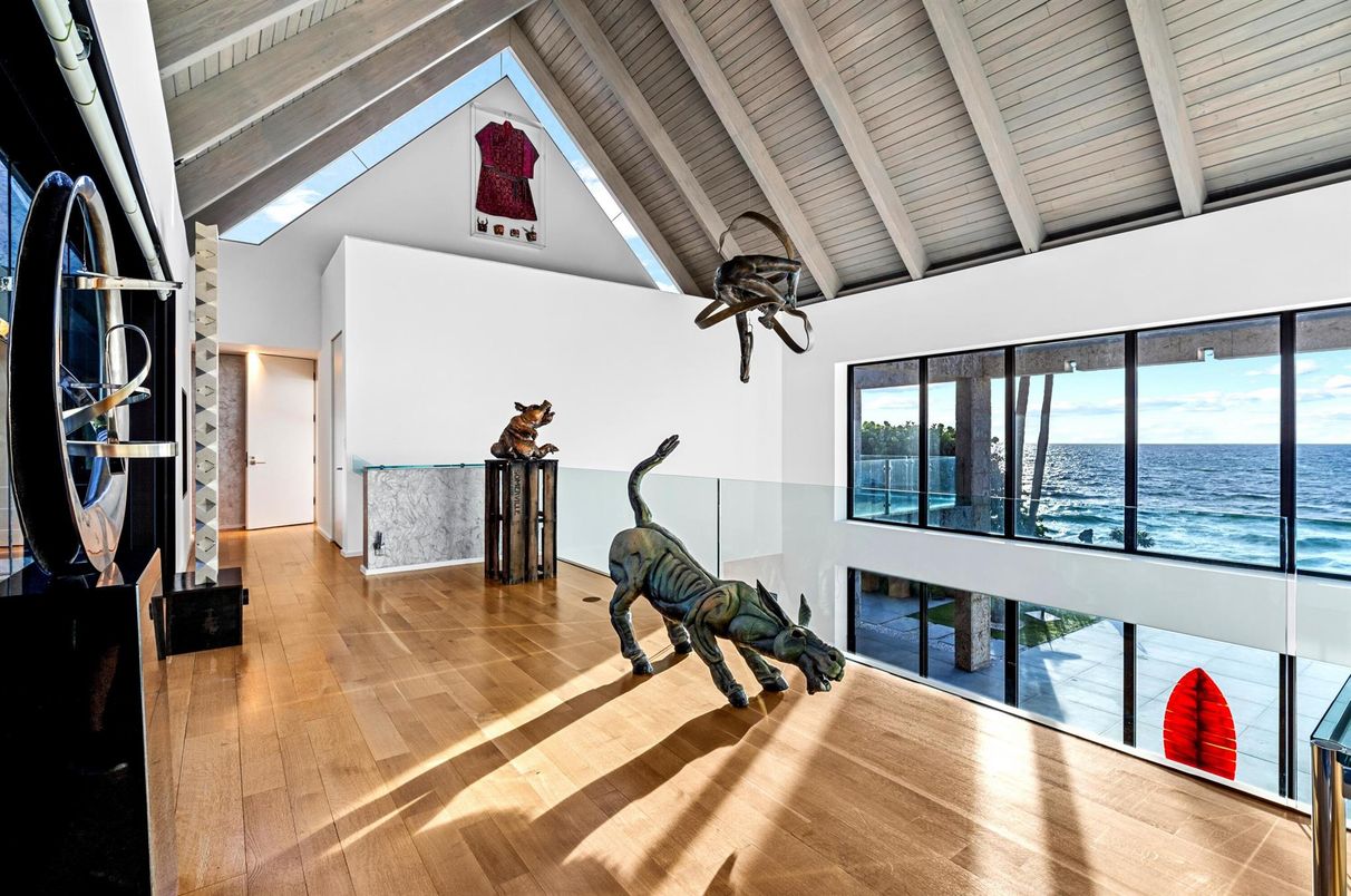 Fitness Equipment, Interior, Water, Wooden Ceilings, Wood Texture Flooring