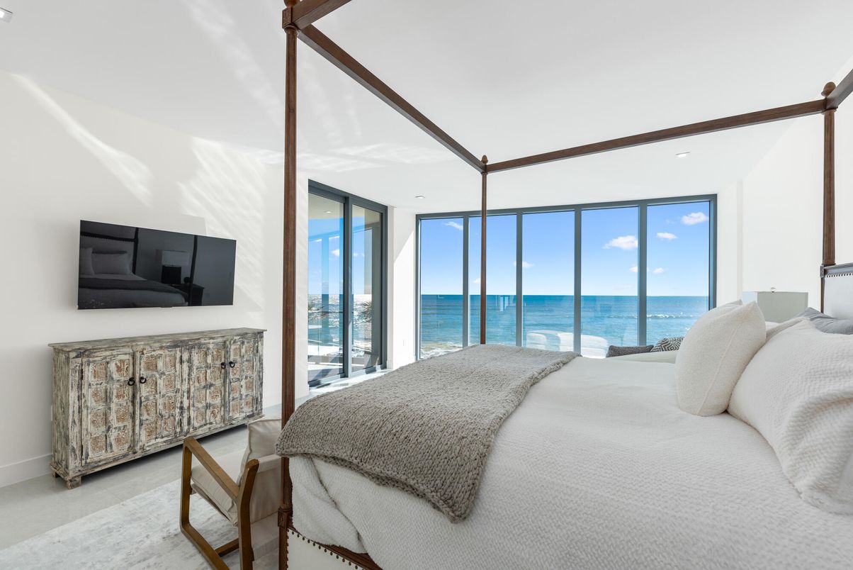 Bedroom, Interior, Water, Wood Texture Flooring