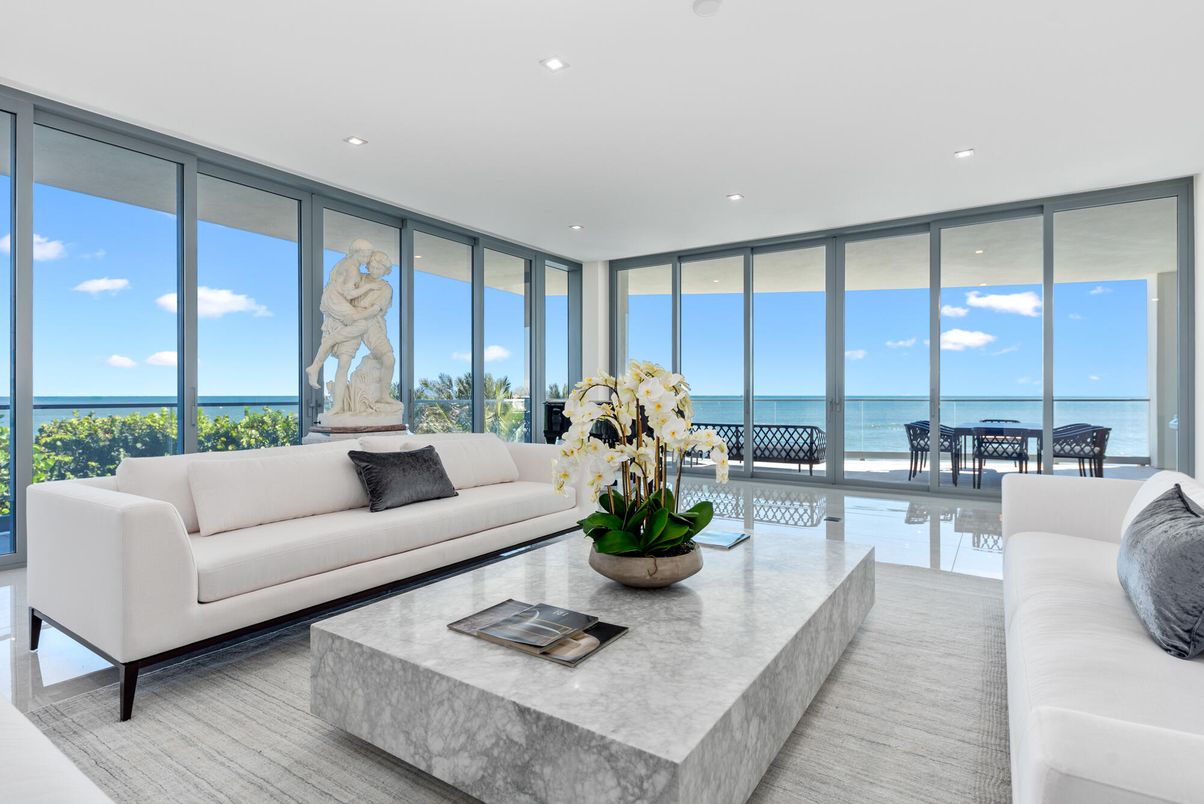 Interior, Living room, Recessed Lighting, Water
