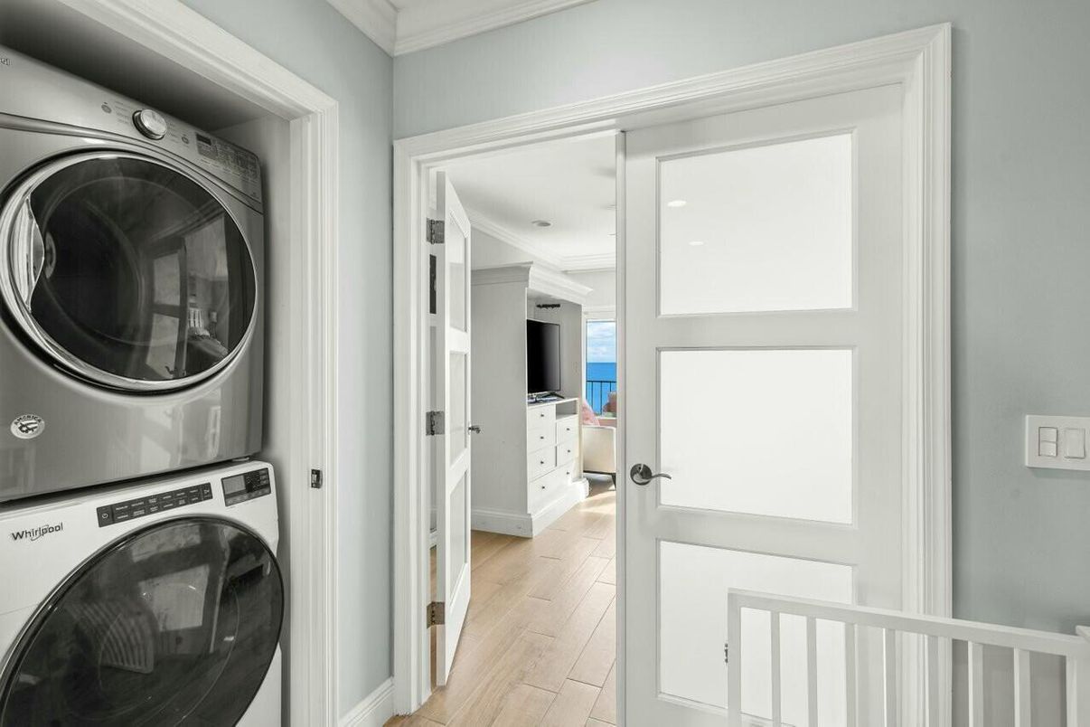 Interior, Recessed Lighting, Utility Closets, Washer, Water, Wood Texture Flooring