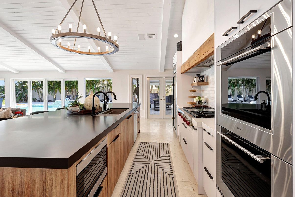 Chandelier, Interior, Kitchen, Recessed Lighting, Stainless Steel Appliances