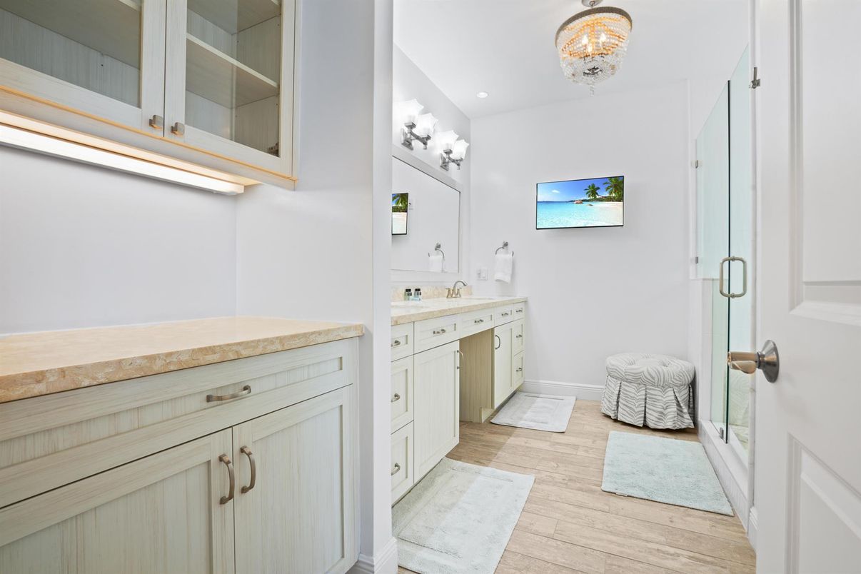 Bathroom, Chandelier, Interior, Recessed Lighting, Wood Texture Flooring